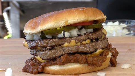 tommys-original-double-chili-cheeseburger-copycat image