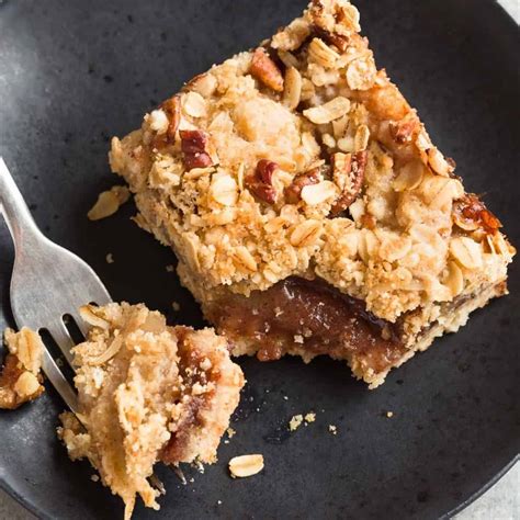 easy-apple-streusel-bars-recipe-baked-by-an-introvert image