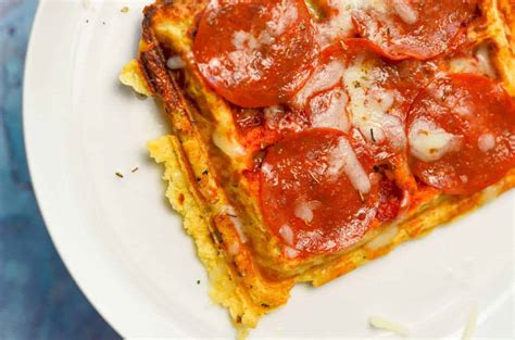 the-best-pepperoni-pizza-chaffle-recipe-hangry-woman image