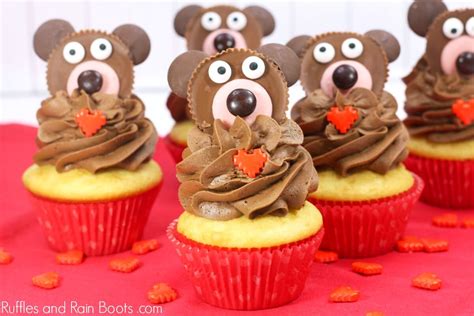 adorable-teddy-bear-cupcake-for-a-special-treat-ruffles image