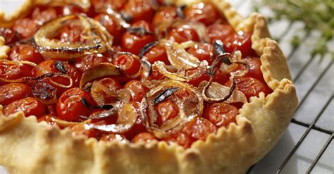 sliced-onion-and-tomato-pie-recipe-eat-smarter-usa image