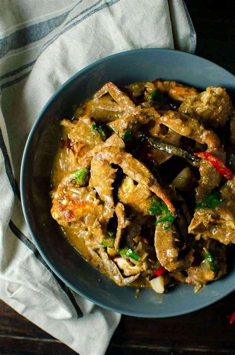 spicy-sri-lankan-crab-curry-the-flavor-bender image