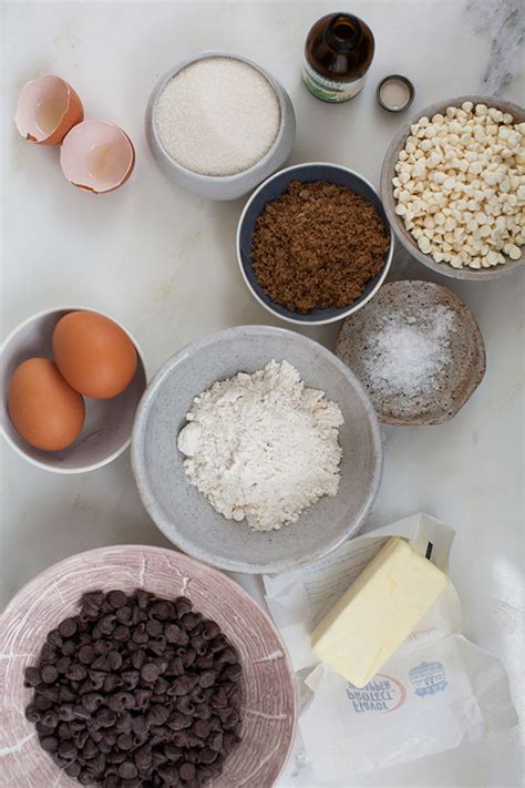 peppermint-fudge-brownies-recipe-fresh-tastes-blog image