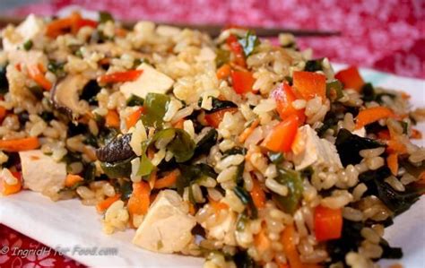 clean-eating-wakame-brown-rice-salad-with-tofu image