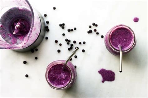 red-cabbage-smoothie-ate-according-to-elle image