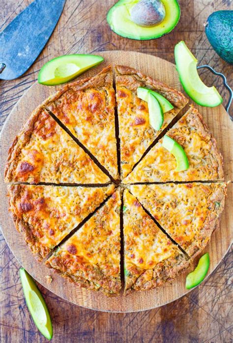 30-minute-cheesy-avocado-skillet-pizza-bread-averie image
