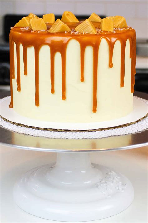 caramel-drizzle-recipe-easy-5-minute-recipe-chelsweets image