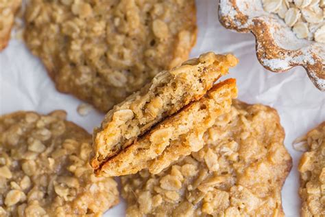 best-quaker-oats-oatmeal-cookies-recipe-a-classic image