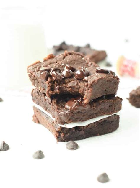 chocolate-chickpea-brownies-the-conscious-plant-kitchen image