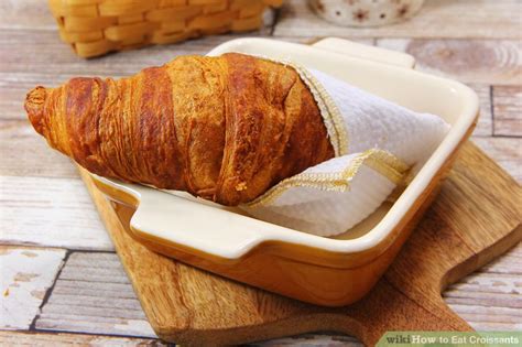 3-ways-to-eat-croissants-wikihow image