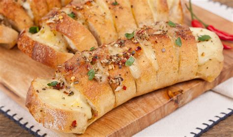 mozzarella-garlic-bread-tln image