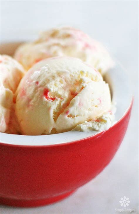 peppermint-ice-cream-recipe-simplyrecipescom image
