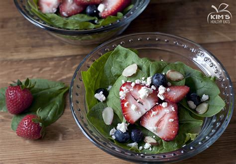 strawberry-blueberry-spinach-salad-kims-healthy-eats image