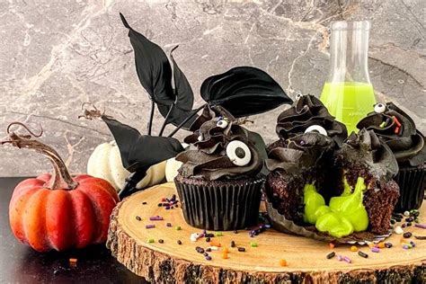 how-to-make-slime-cupcakes-for-halloween-party-treats image