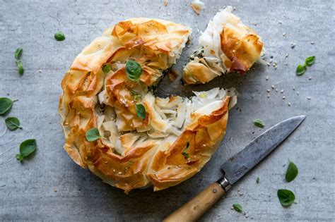 spinach-pie-with-dill-and-feta-cheese-saras-kitchen image