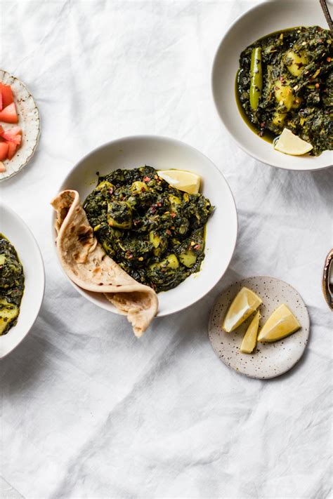 30-minute-aloo-palak-spinach-and-potato-curry image