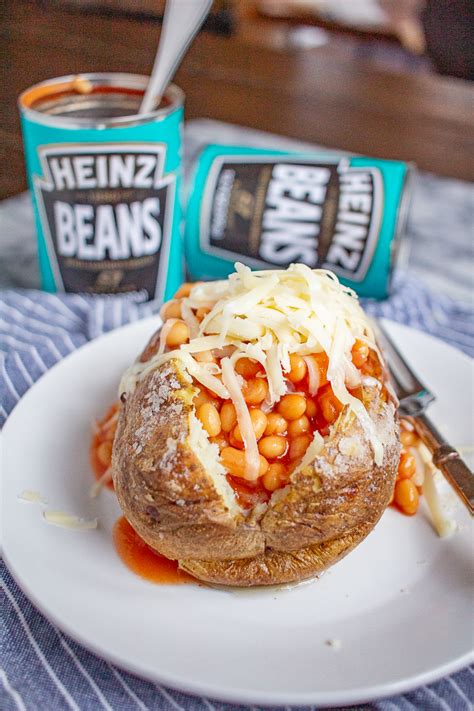 how-to-make-jacket-potatoes-with-beans-thekittchen image