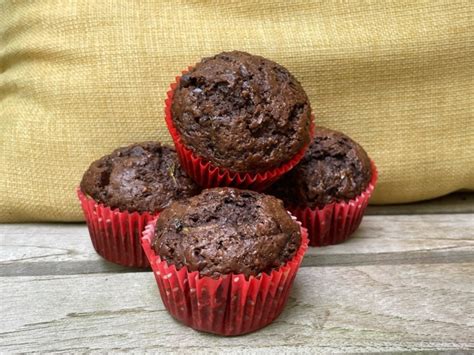 easy-low-fat-chocolate-zucchini-muffins-staying-close image