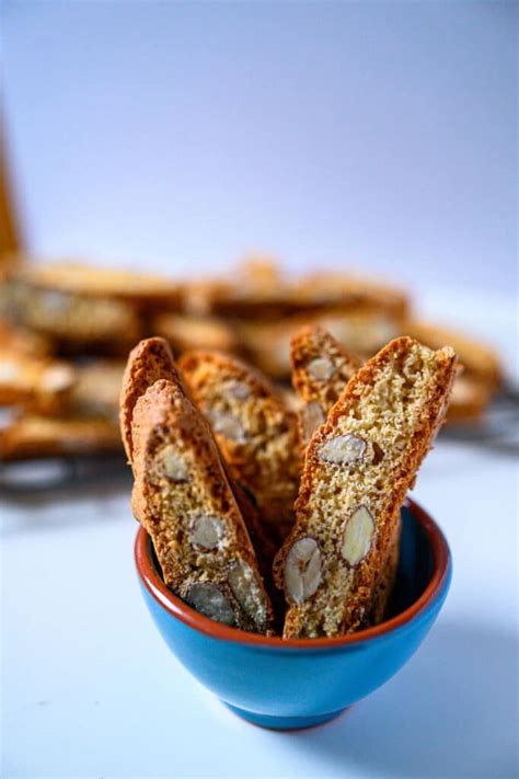 cantuccini-toscani-italian-almond-biscuits-skinny image