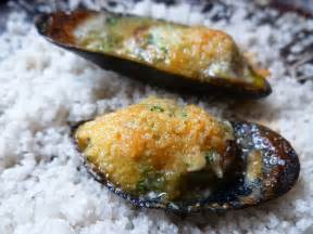 mussels-with-snail-butter-moules-a-lescargot image