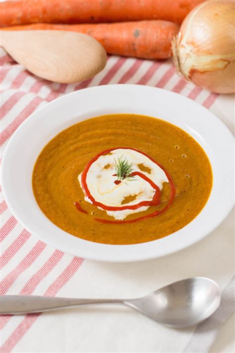 easy-carrot-soup-only-5-ingredients-merry-about image