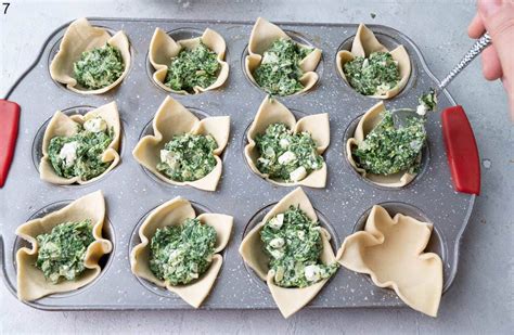 spinach-puffs-everyday-delicious image