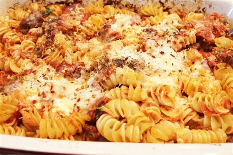pizza-pasta-baked-fusilli-with-sausage-and image