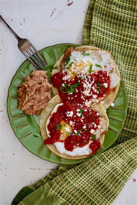 huevos-rancheros-traditional-mexican-recipe-196-flavors image
