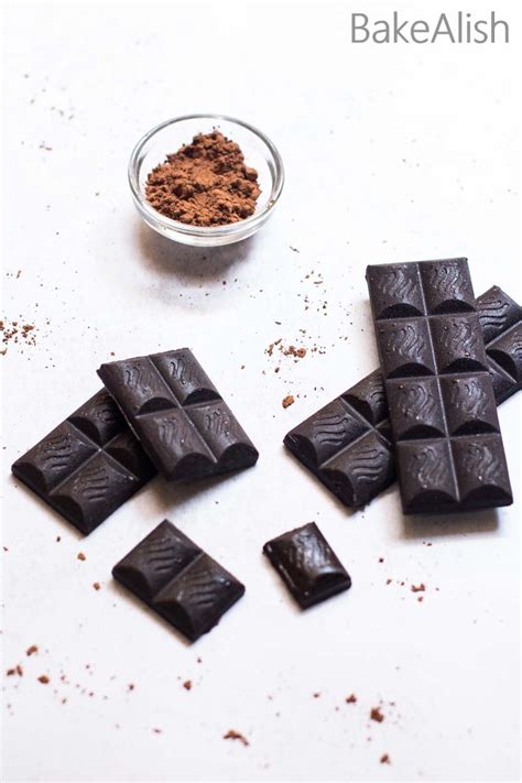 homemade-dark-chocolate-bars-made-from-cocoa image