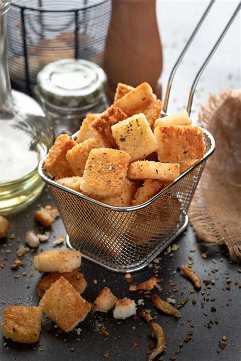 crunchy-garlic-croutons-recipe-cubes-n-juliennes image