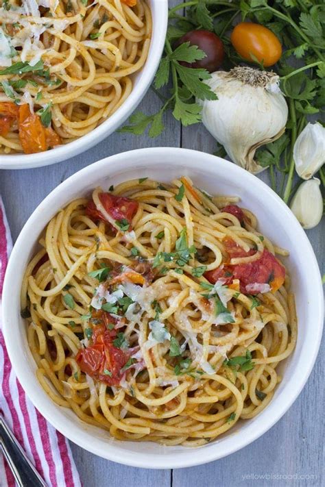 10-minute-garlic-tomato-pasta-yellowblissroadcom image
