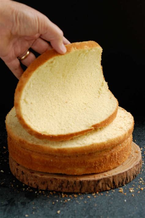 genoise-sponge-cake-baking-sense image