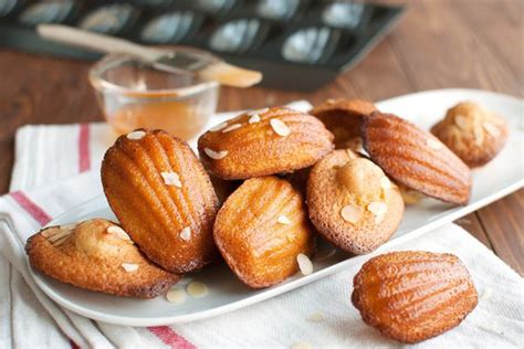 french-madeleines-with-almonds-and-apricot-glaze image