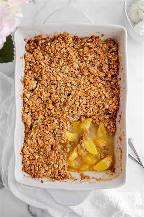 peach-crisp-recipe-with-crunchy-oat-topping-girl image