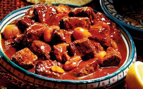 beef-tagine-traditional-moroccan-beef-tagine-bord image