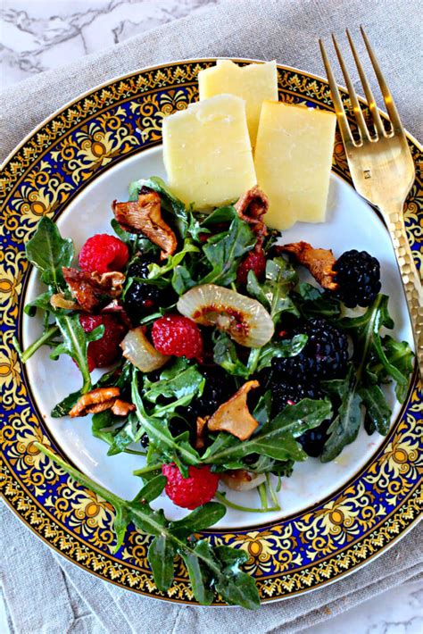 berry-salad-with-warm-chanterelle-mushrooms image