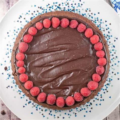 flourless-chocolate-cake-with-chocolate-ganache image