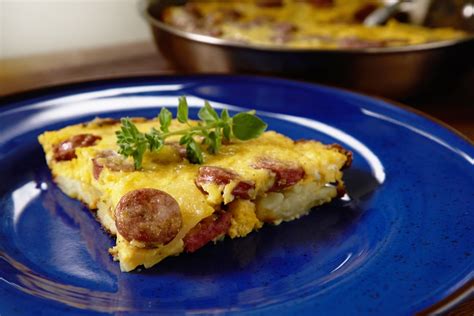 froutalia-omelet-with-sausages-and-potatoes-from-andros image