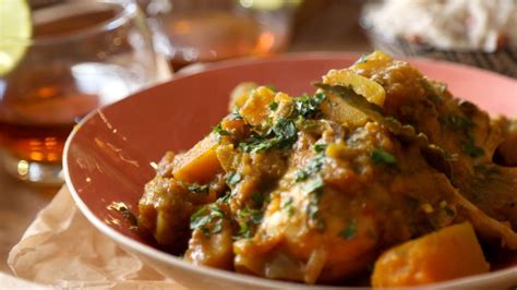 caribbean-chicken-and-pumpkin-curry-recipe-bbc-food image