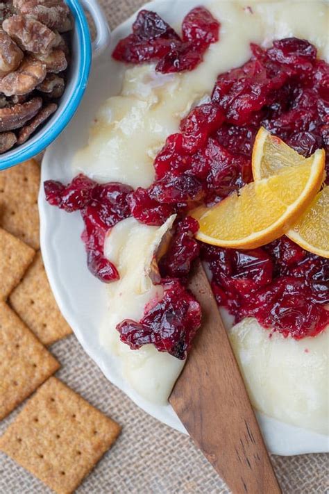 baked-brie-cranberry-easy-cranberry-brie-appetizer image