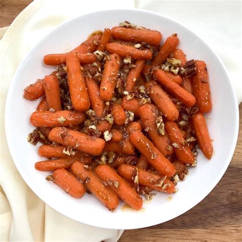 glazed-spiced-baby-carrots-with-pecans-the-genetic-chef image