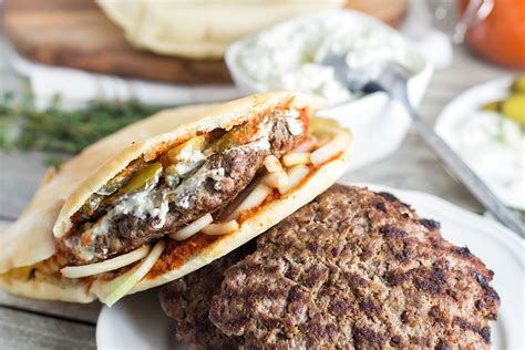 pljeskavica-traditional-serbian-burger image