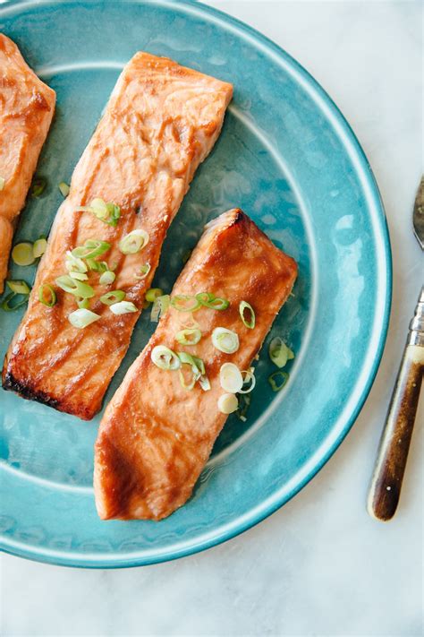 recipe-jacques-ppins-broiled-salmon-with-miso-glaze image
