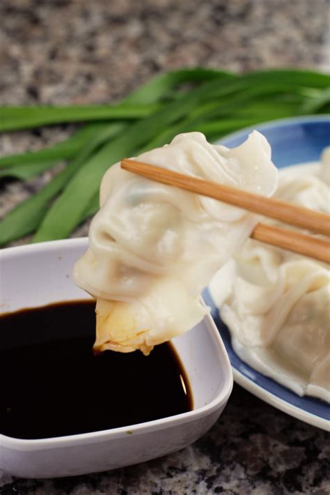 steamed-pork-shrimp-dumplings-mountain-cravings image