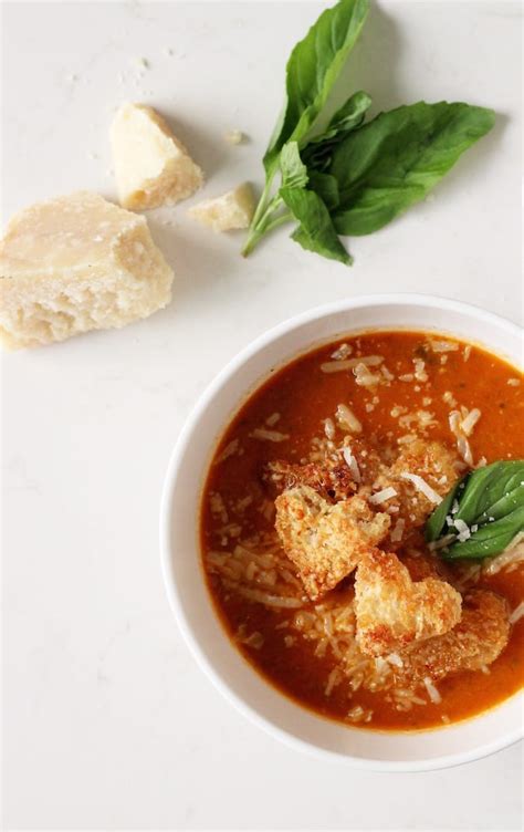 tuscan-tomato-basil-soup-with-garlic-parmesan-croutons image