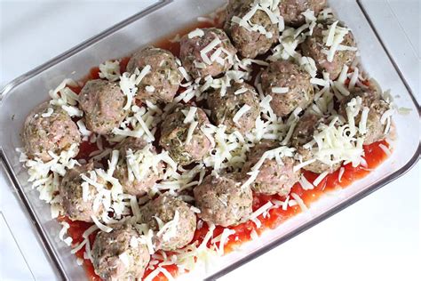 mozzarella-stuffed-turkey-pesto-meatballs-the image
