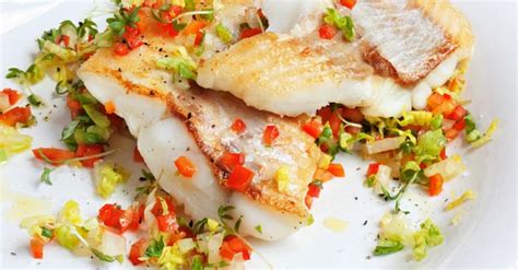 fish-fillets-with-bell-pepper-salad-recipe-eat-smarter image