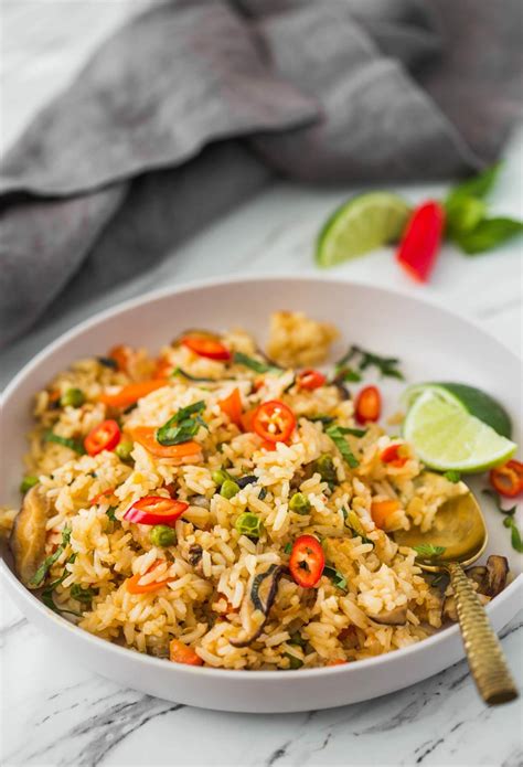 healthy-vegetable-thai-fried-rice-watch-what-u-eat image