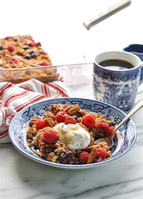 berry-baked-oatmeal-the-seasoned-mom image