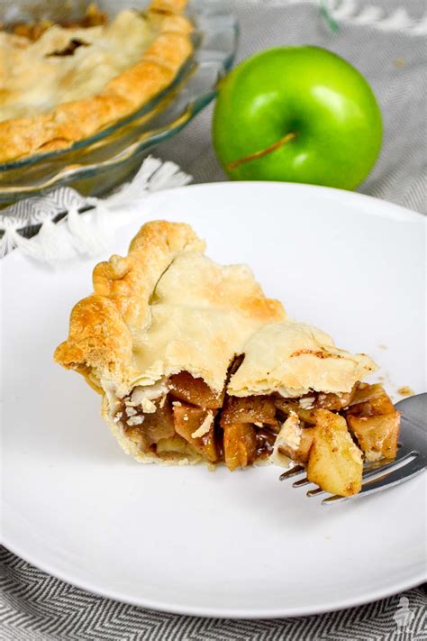 classic-brandy-cinnamon-apple-pie-ugly-duckling-house image